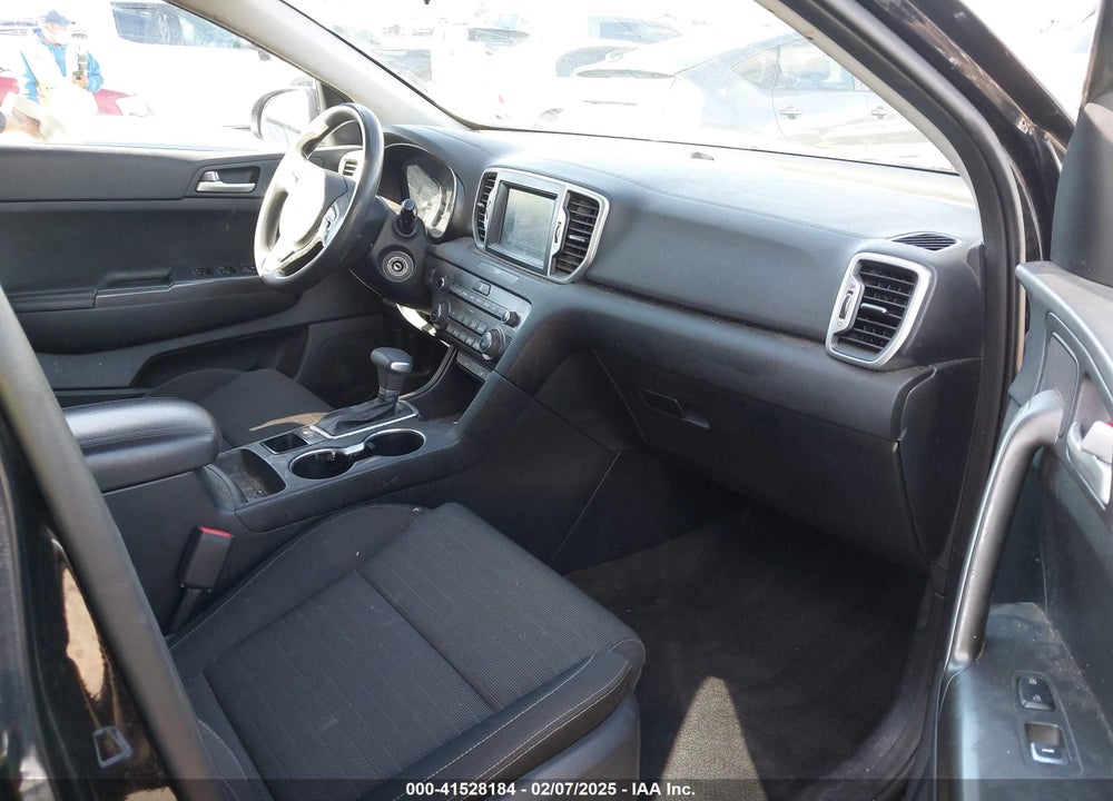 2019 KIA SPORTAGE LX VIN: KNDPM3AC5K7505782