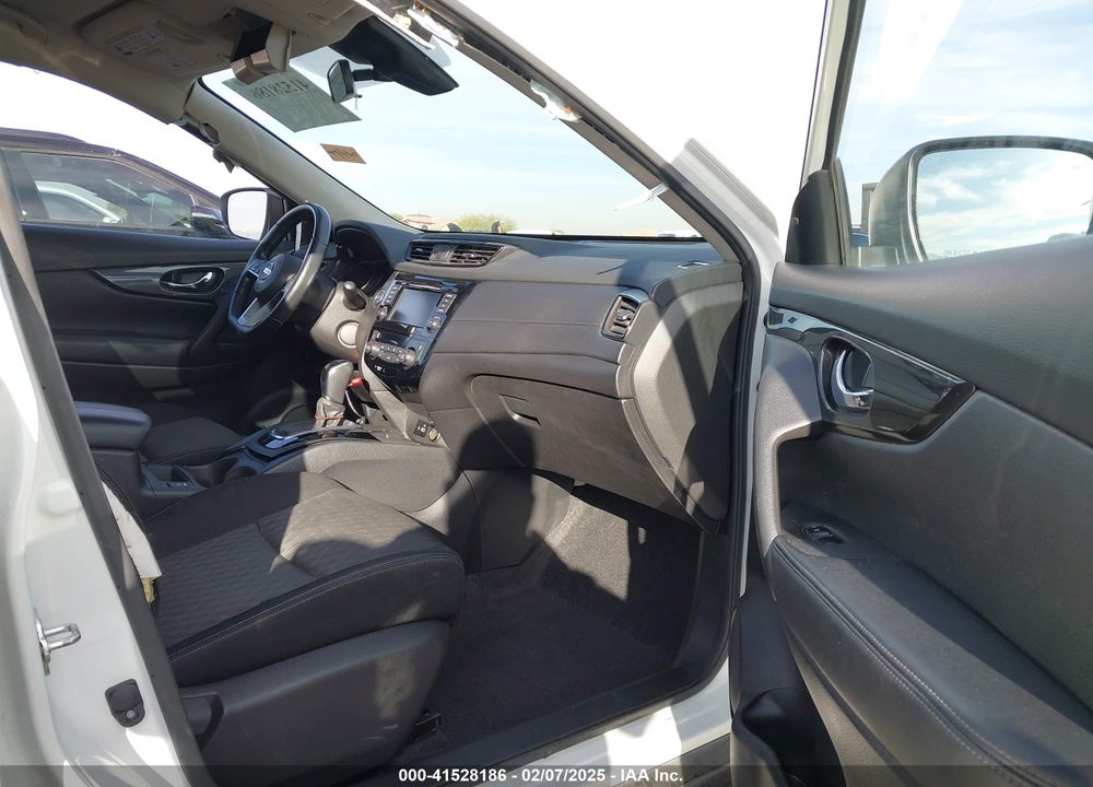 2020 NISSAN ROGUE SV FWD VIN: JN8AT2MT0LW014529