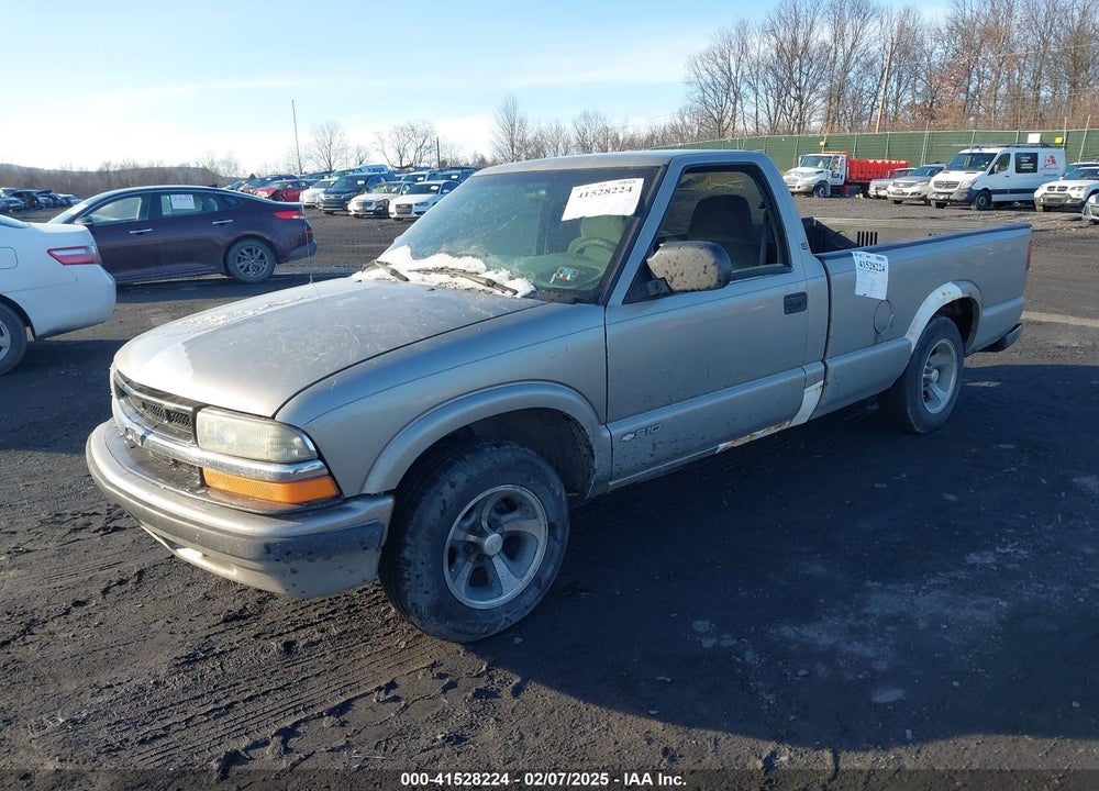 2002 CHEVROLET S-10 LS VIN: 1GCCS14WX28230659