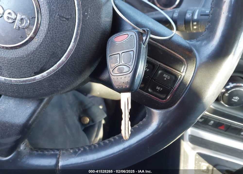 2014 JEEP COMPASS LATITUDE VIN: 1C4NJDEBXED507492