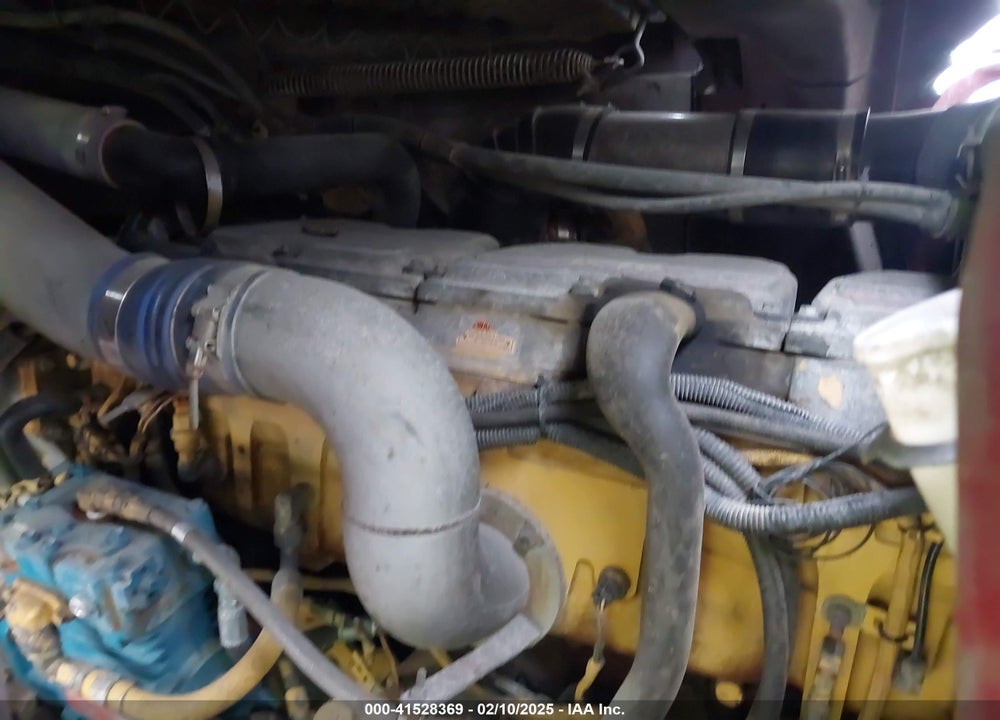 2004 KENWORTH W900 W900 VIN: 1XKWDB9X84R061192