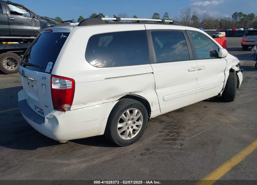 2006 KIA SEDONA VIN: KNDMB233266028367