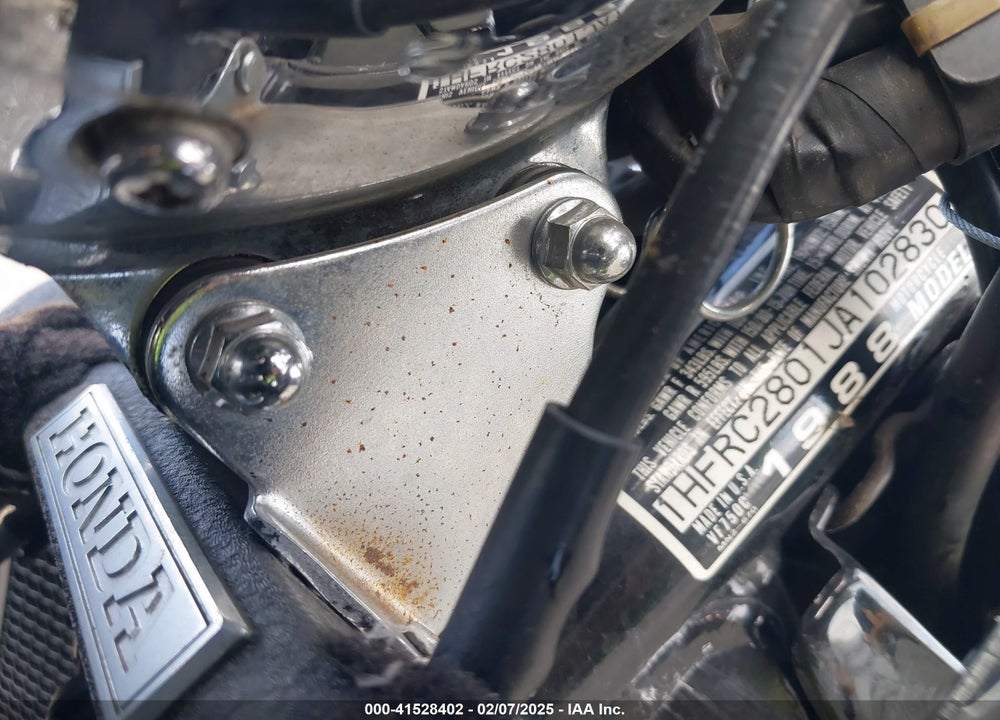 1988 HONDA VF750 C VIN: 1HFRC2801JA102830