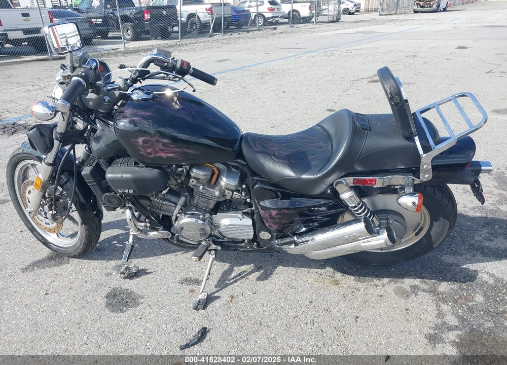 1988 HONDA VF750 C VIN: 1HFRC2801JA102830