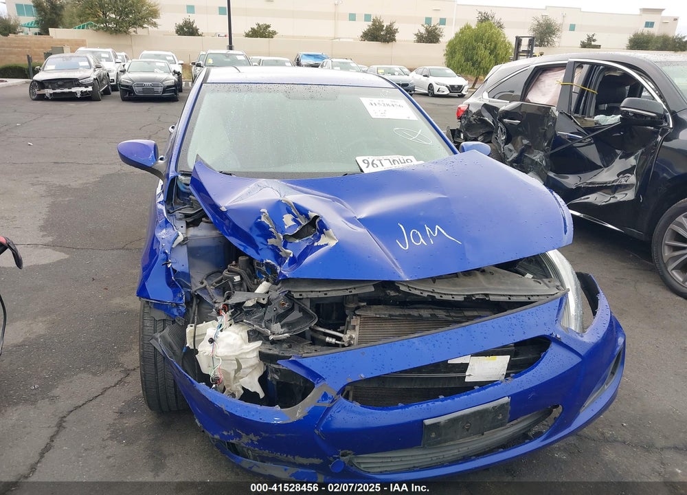 2013 HYUNDAI ACCENT VIN: KMHCT4AE8DU303933