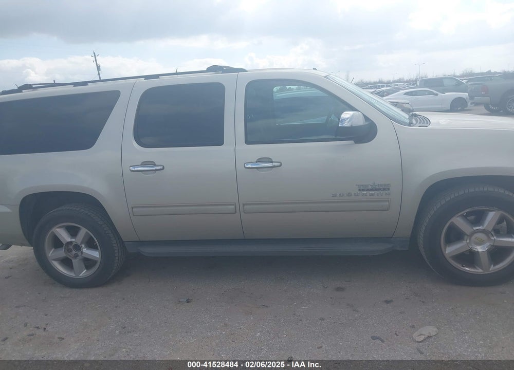 2013 CHEVROLET SUBURBAN 1500 VIN: 1GNSCHE01DR152210
