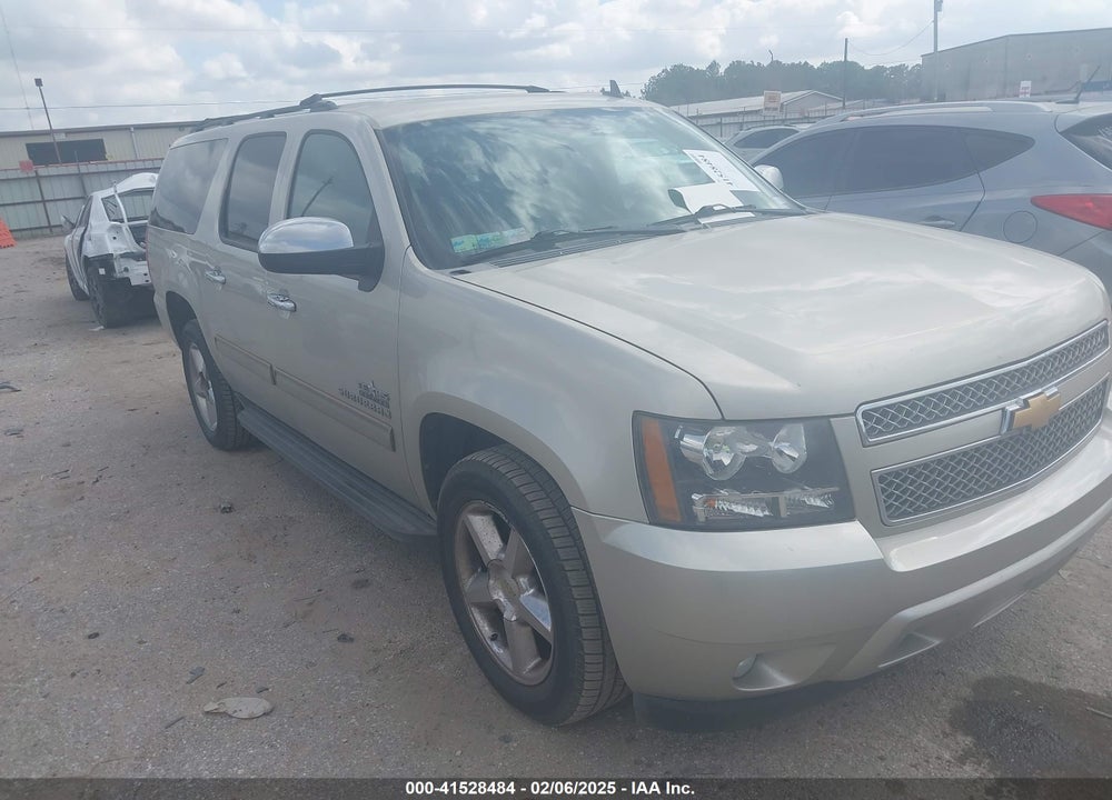 2013 CHEVROLET SUBURBAN 1500 VIN: 1GNSCHE01DR152210