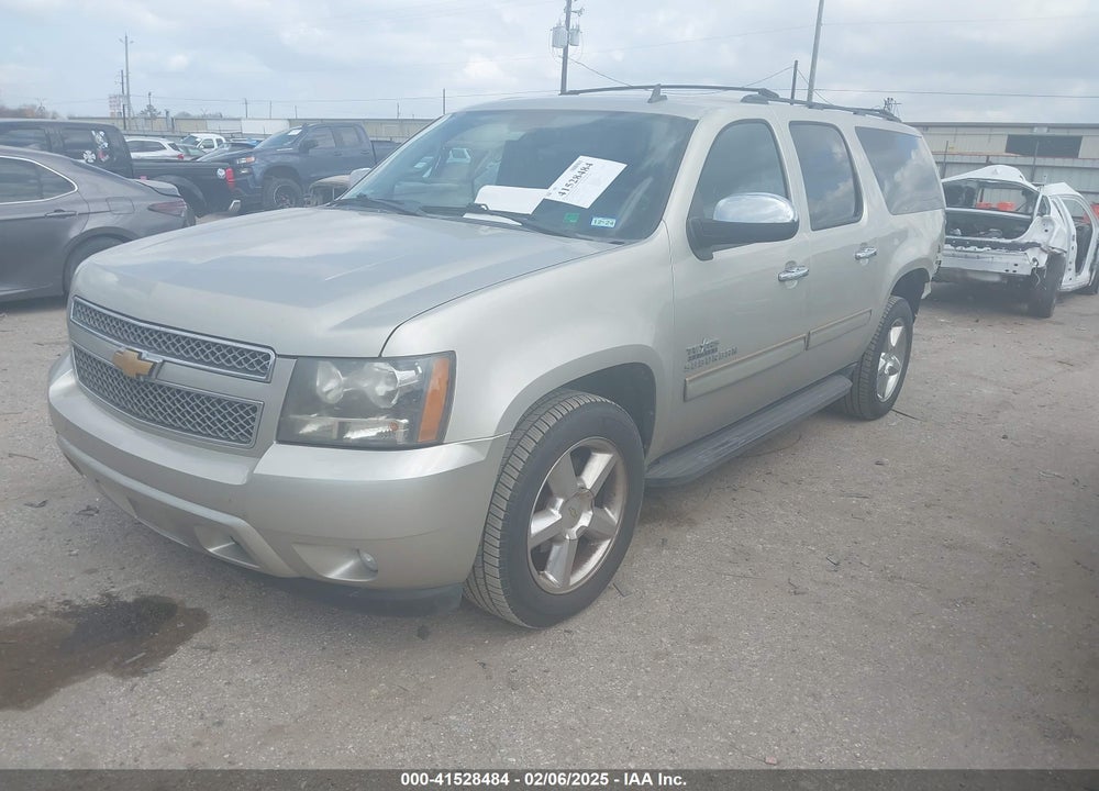 2013 CHEVROLET SUBURBAN 1500 VIN: 1GNSCHE01DR152210