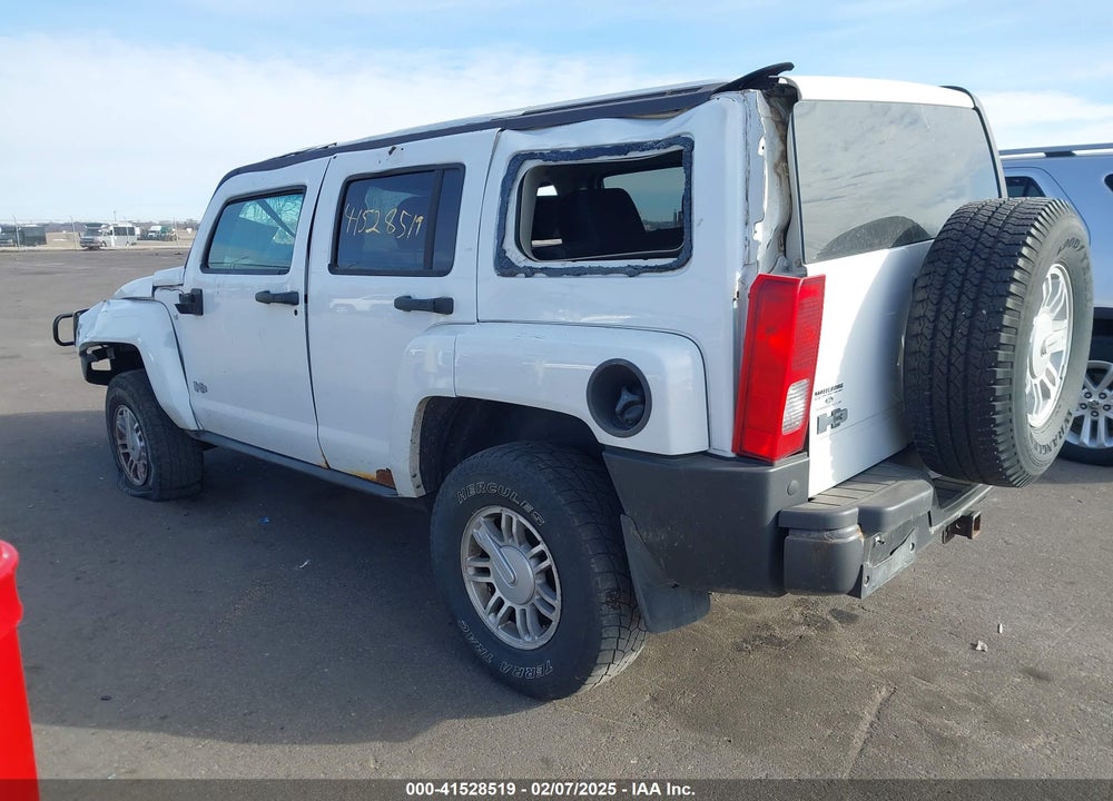 2007 HUMMER H3 SUV VIN: 5GTDN13E678197857