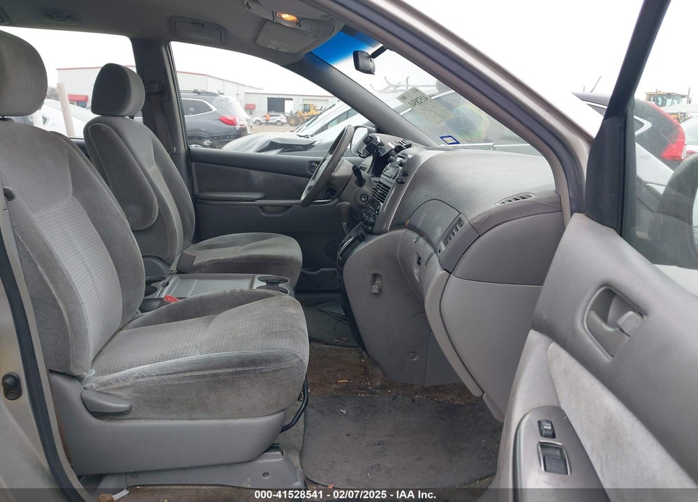 2006 TOYOTA SIENNA CE VIN: 5TDZA23C86S519096