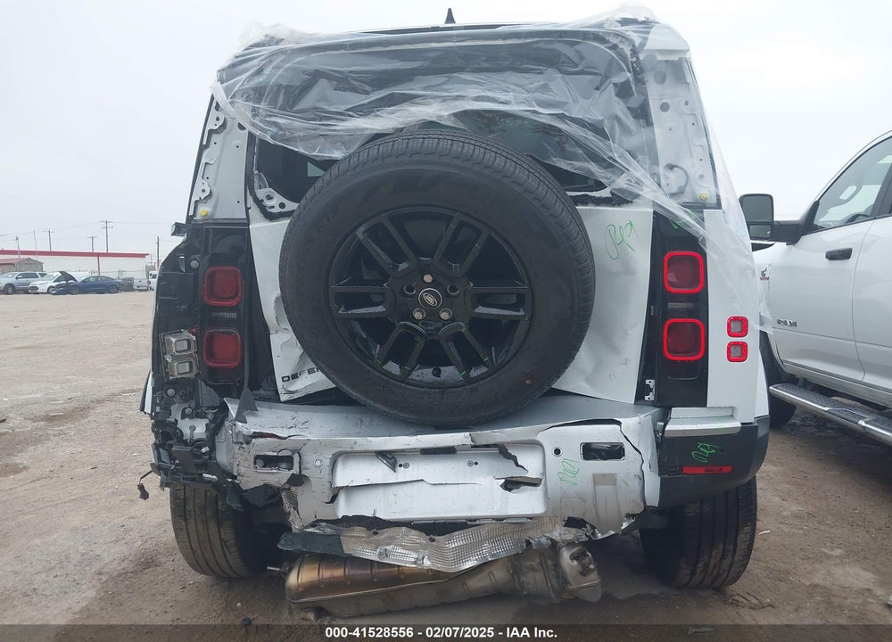 2025 LAND ROVER DEFENDER 110 P300 VIN: SALEJ7EX3S2384311