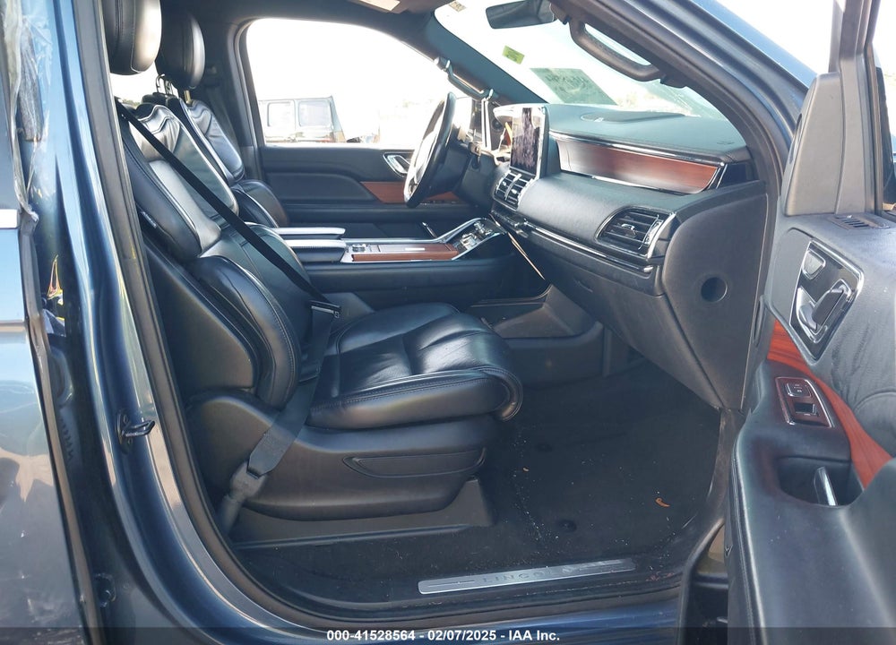 2019 LINCOLN NAVIGATOR L SELECT VIN: 5LMJJ3HT4KEL19174