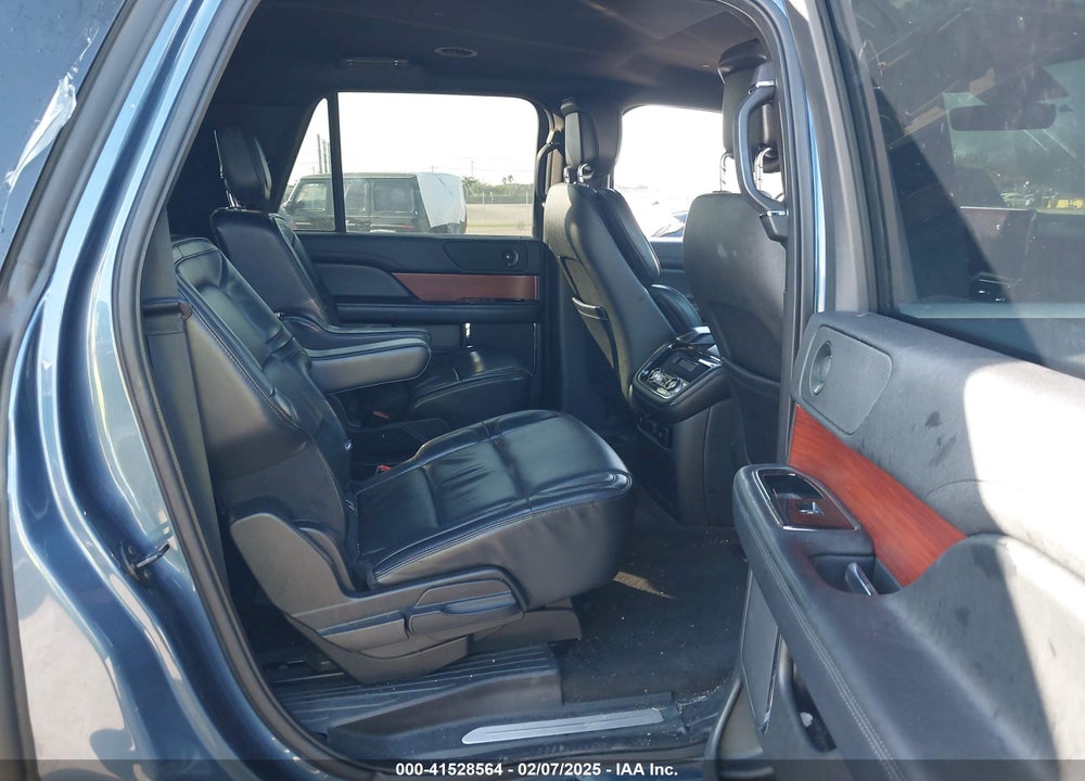 2019 LINCOLN NAVIGATOR L SELECT VIN: 5LMJJ3HT4KEL19174