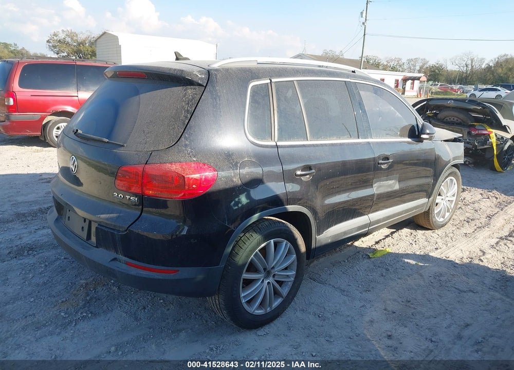 2012 VOLKSWAGEN TIGUAN SE VIN: WVGAV7AX8CW565863