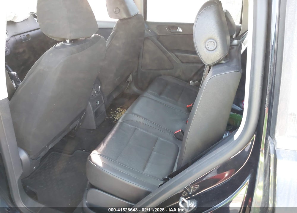 2012 VOLKSWAGEN TIGUAN SE VIN: WVGAV7AX8CW565863