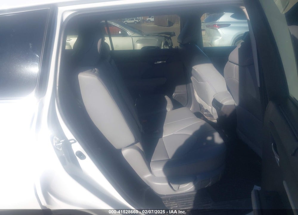 2022 TOYOTA HIGHLANDER XLE VIN: 5TDGZRAH9NS559287