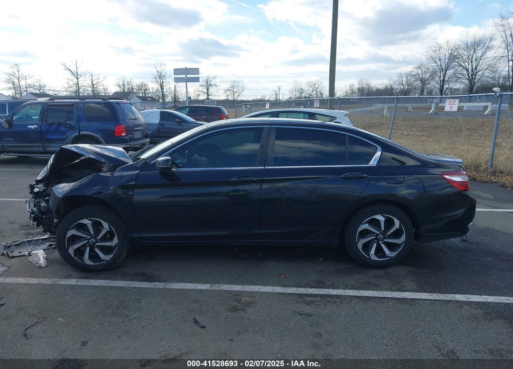 2017 HONDA ACCORD VIN: 1HGCR2F80HA090303