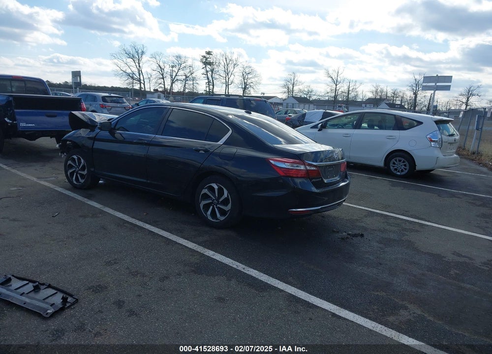 2017 HONDA ACCORD VIN: 1HGCR2F80HA090303