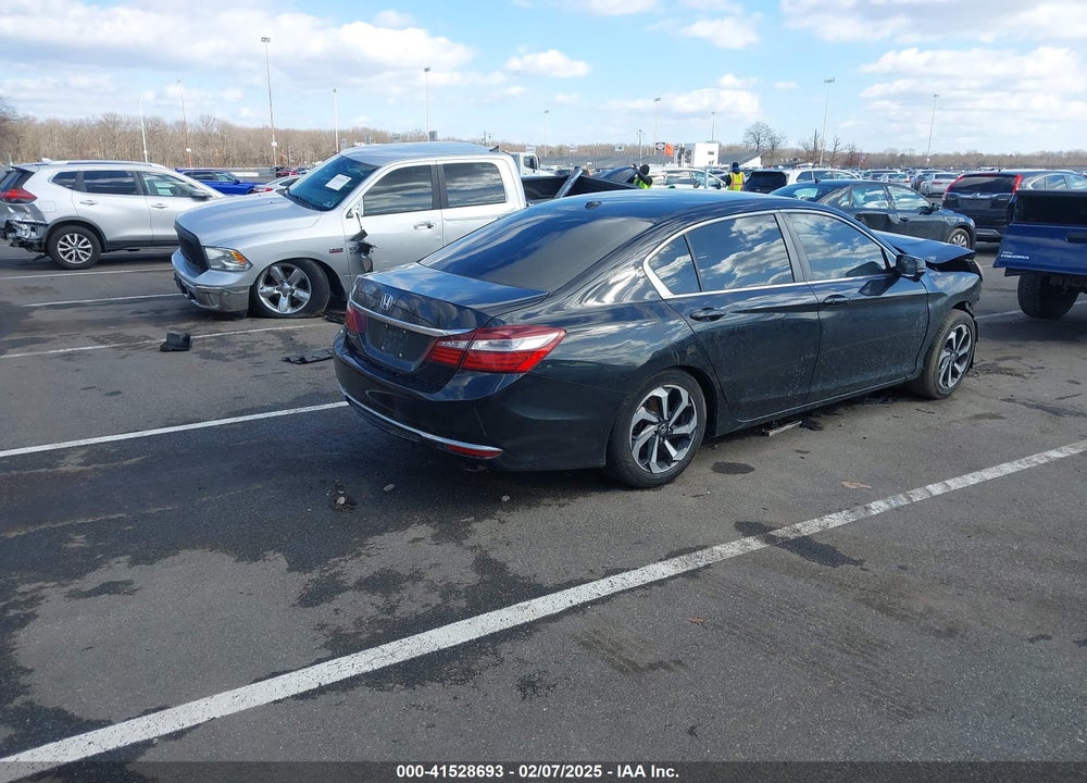 2017 HONDA ACCORD VIN: 1HGCR2F80HA090303