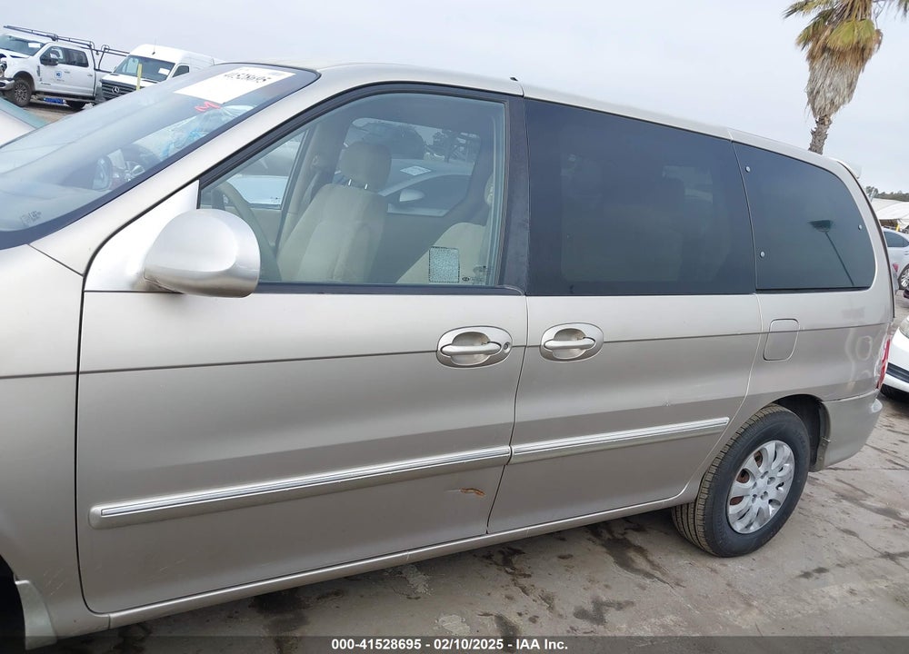 2005 KIA SEDONA EX/LX VIN: KNDUP132156693259