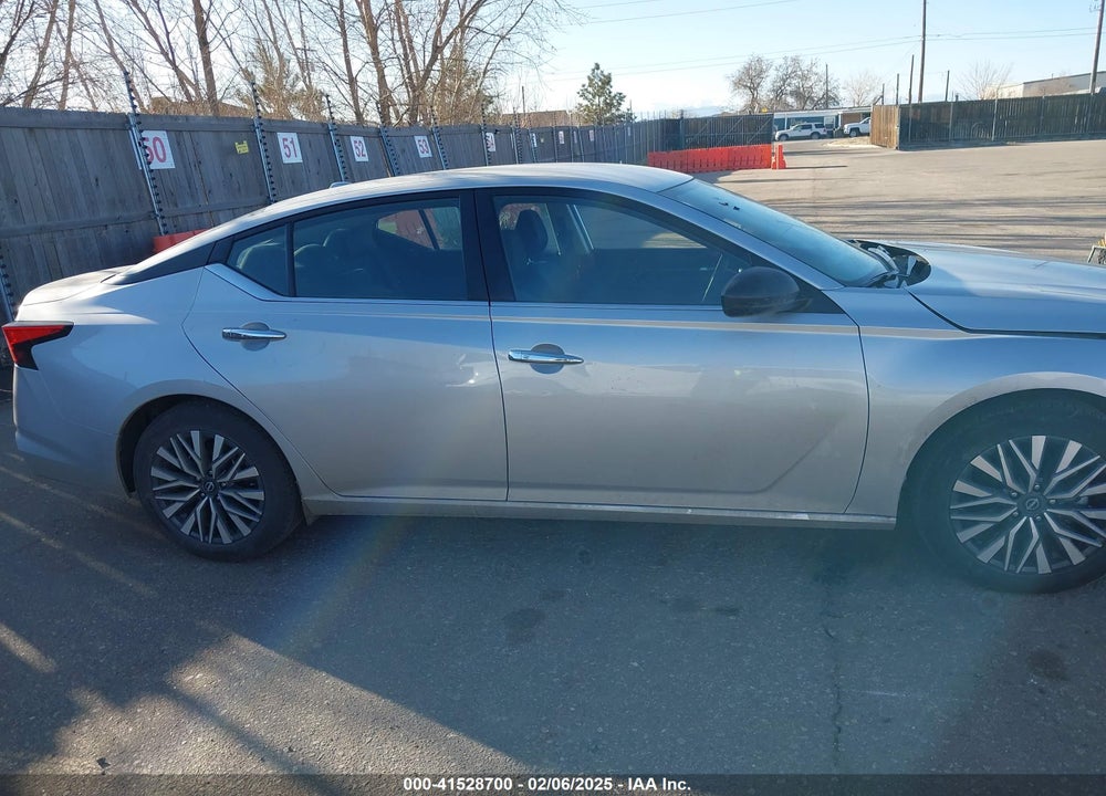 2024 NISSAN ALTIMA SV FWD VIN: 1N4BL4DV8RN326762