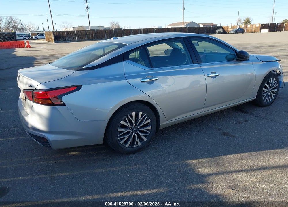 2024 NISSAN ALTIMA SV FWD VIN: 1N4BL4DV8RN326762