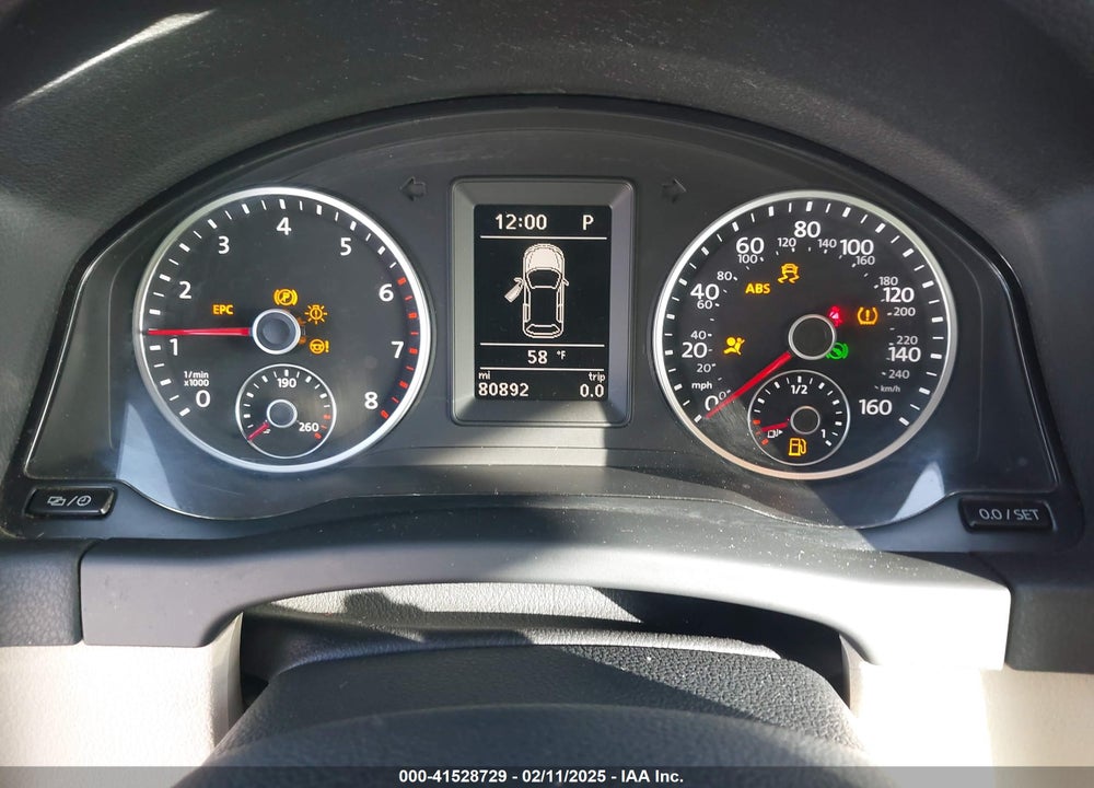 2016 VOLKSWAGEN TIGUAN VIN: WVGBV7AX2GW562483