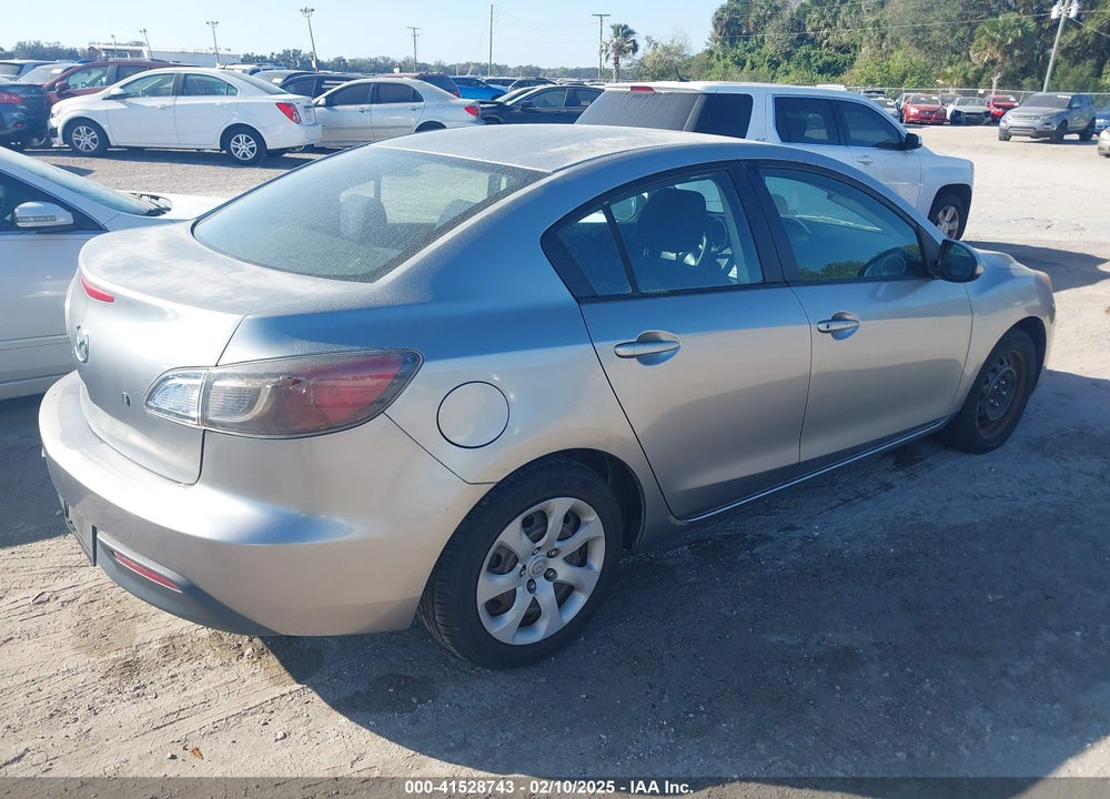 2011 MAZDA 3 I SPORT VIN: JM1BL1UF9B1393417