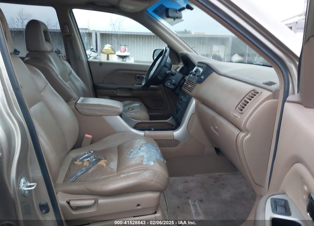 2005 HONDA PILOT EX-L VIN: 2HKYF185X5H514715