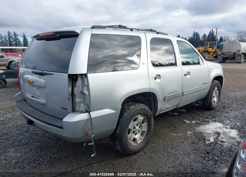 2011 CHEVROLET TAHOE VIN: 1GNSKBE02BR340604