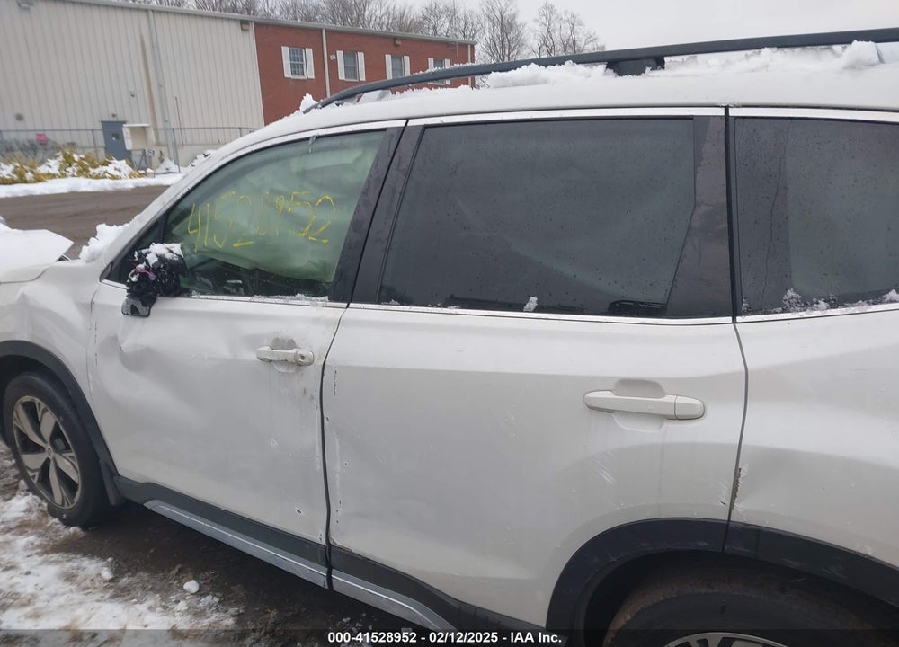 2021 SUBARU FORESTER TOURING VIN: JF2SKAXC4MH423438