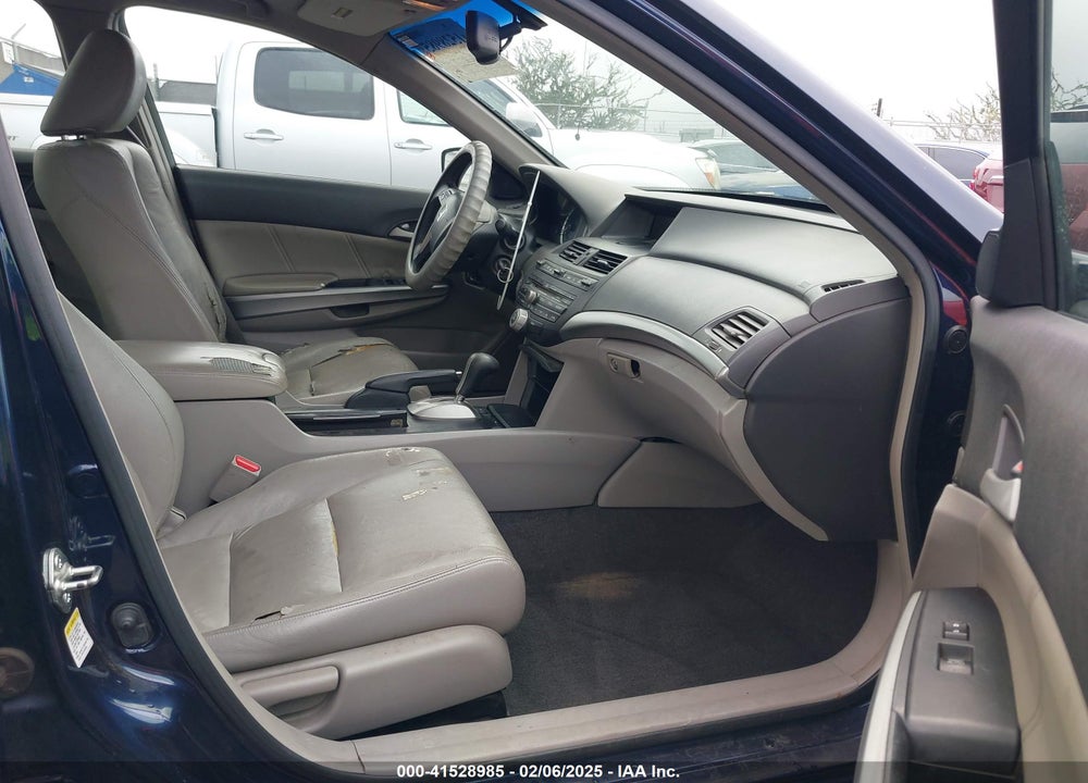 2008 HONDA ACCORD 2.4 EX-L VIN: JHMCP26818C067085