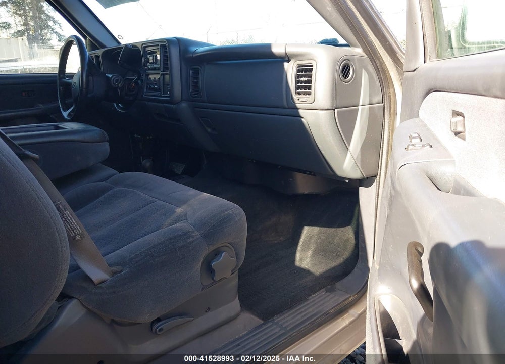 2002 CHEVROLET SILVERADO 1500 LS VIN: 1GCEK19V92E228430