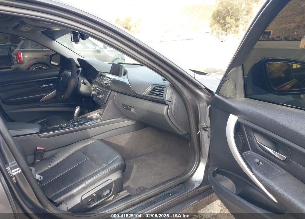 2012 BMW 328I VIN: WBA3A5G59CNP15355