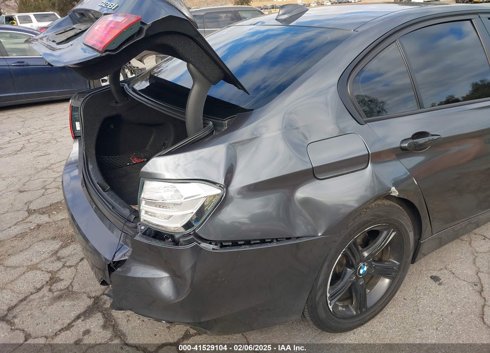 2012 BMW 328I VIN: WBA3A5G59CNP15355