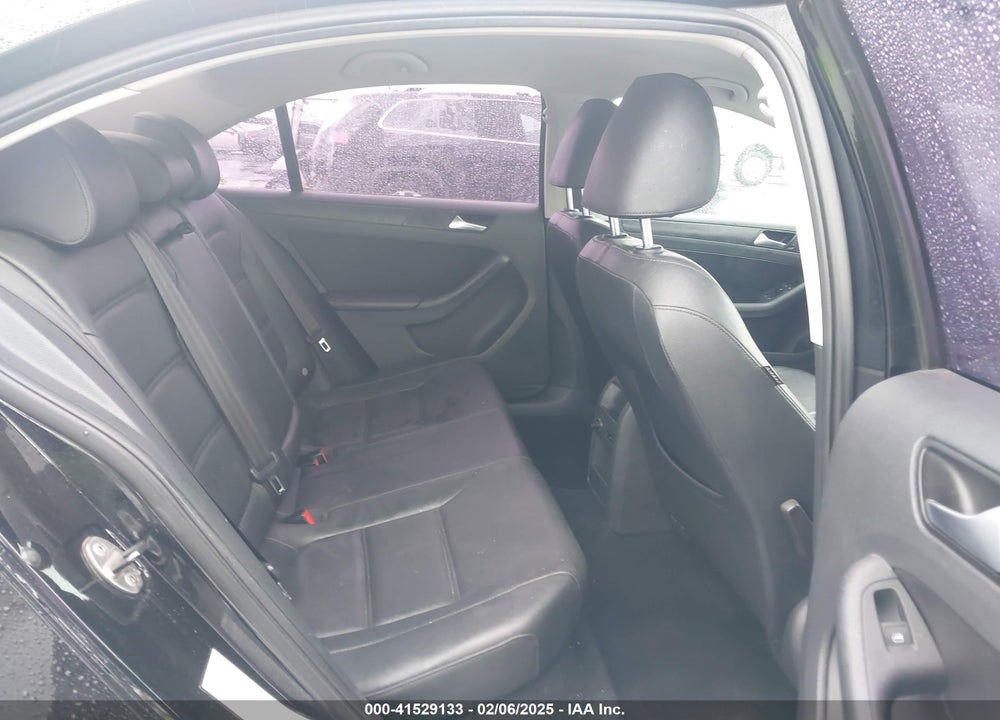 2014 VOLKSWAGEN JETTA VIN: 3VWD17AJ6EM381630
