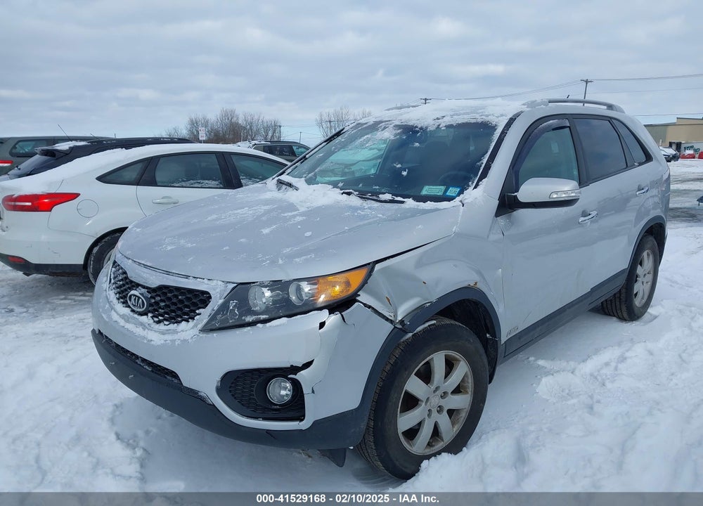 2011 KIA SORENTO LX VIN: 5XYKTCA17BG054448