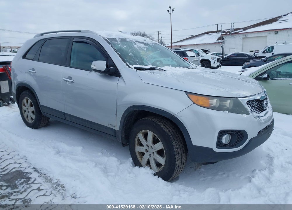 2011 KIA SORENTO LX VIN: 5XYKTCA17BG054448