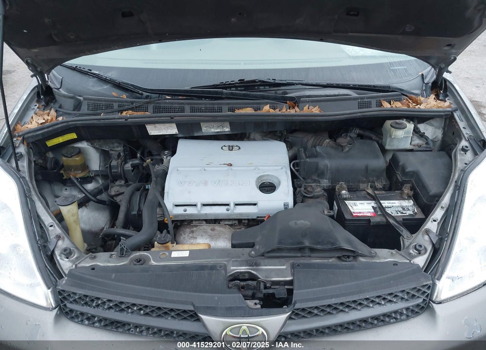 2005 TOYOTA SIENNA XLE VIN: 5TDZA22C85S311722