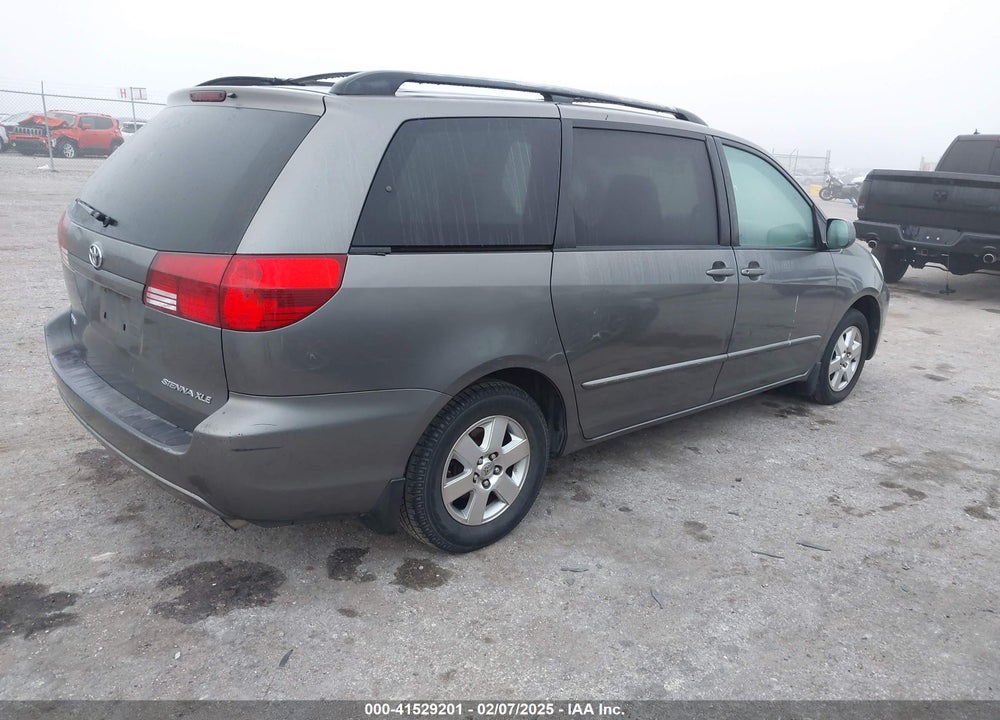 2005 TOYOTA SIENNA XLE VIN: 5TDZA22C85S311722