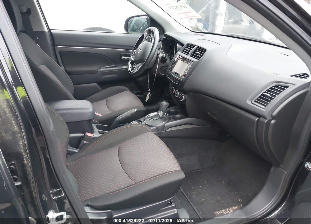 2017 MITSUBISHI OUTLANDER SPORT VIN: JA4AR3AW5HZ017733