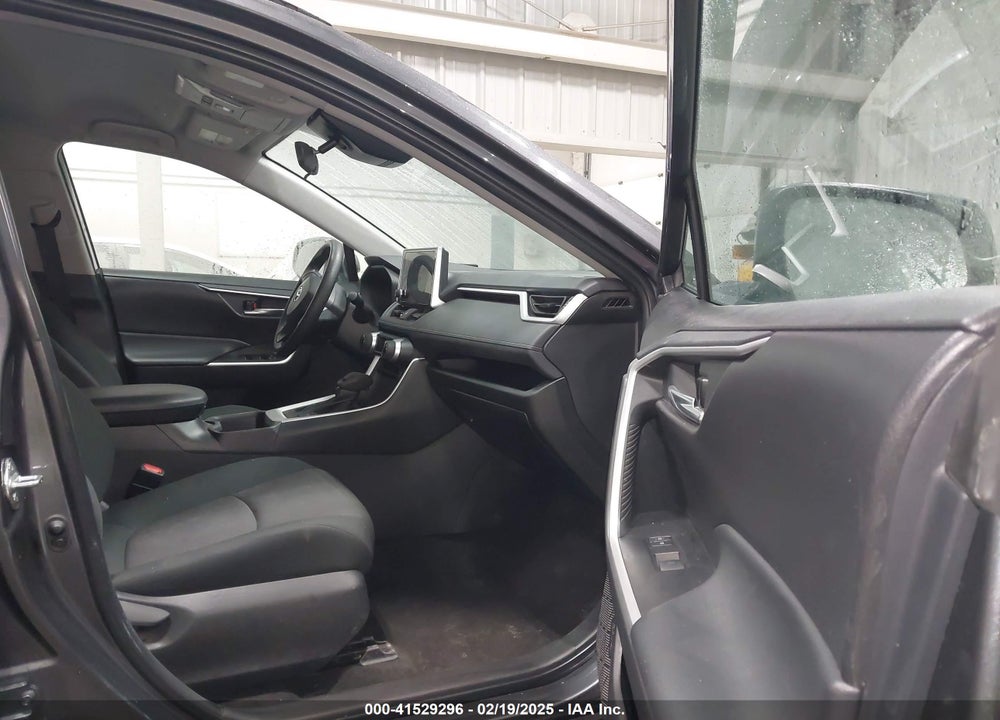 2023 TOYOTA RAV4 XLE VIN: 2T3P1RFV3PW367029
