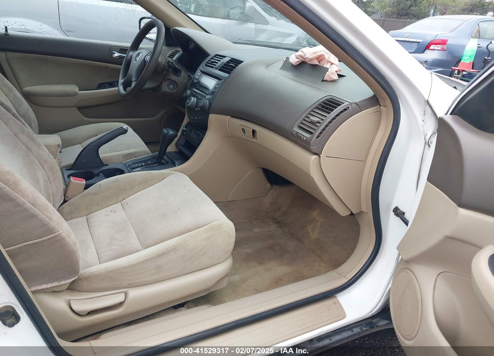 2003 HONDA ACCORD 2.4 LX VIN: 1HGCM563X3A123773