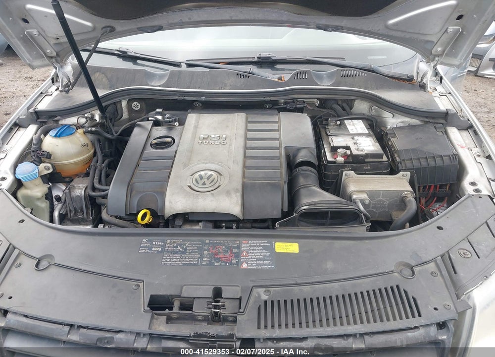 2008 VOLKSWAGEN PASSAT VIN: WVWJK73C88P005253