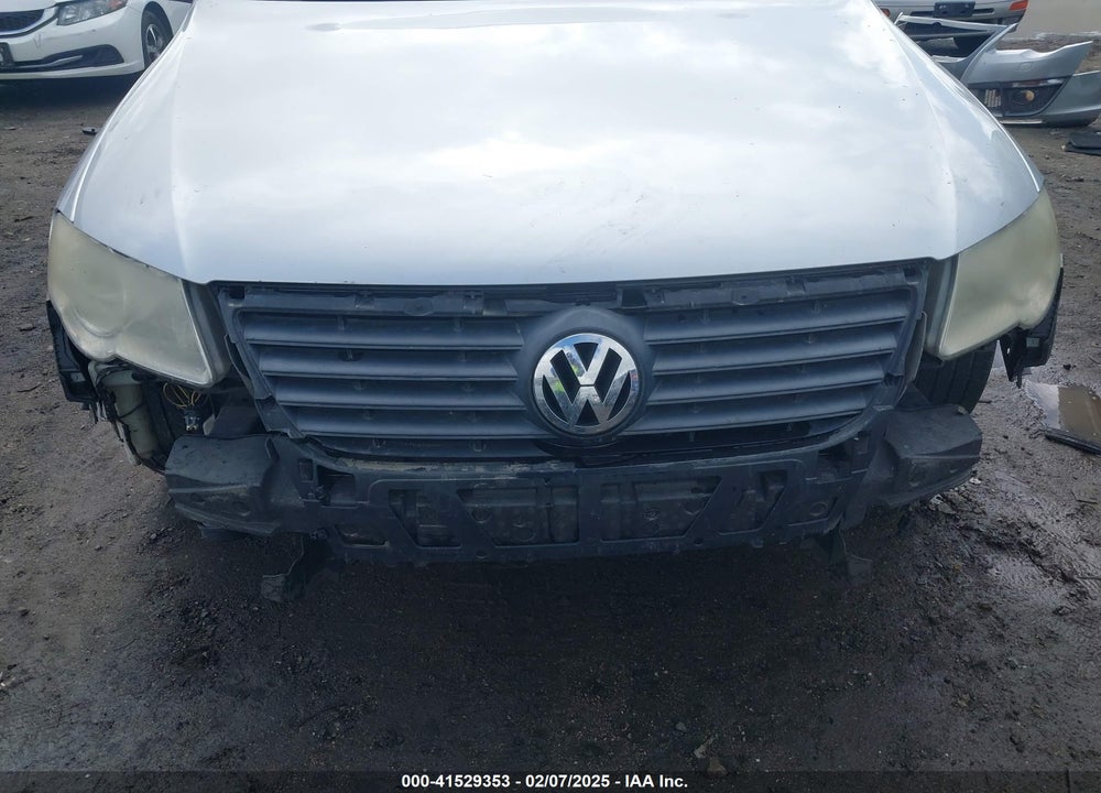2008 VOLKSWAGEN PASSAT VIN: WVWJK73C88P005253