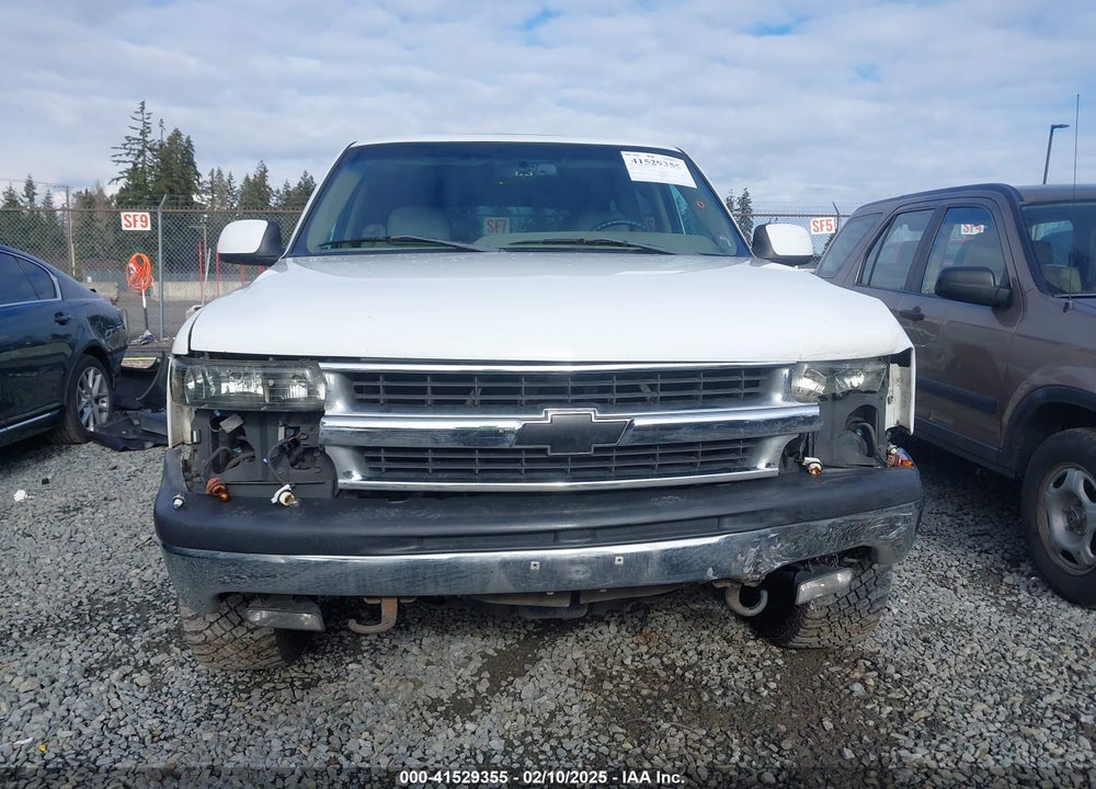 2001 CHEVROLET TAHOE LT VIN: 1GNEK13T31J218674