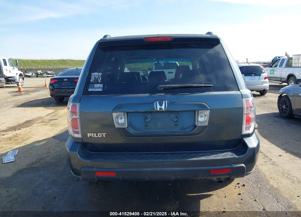 2006 HONDA PILOT VIN: 5FNYF28546B015821