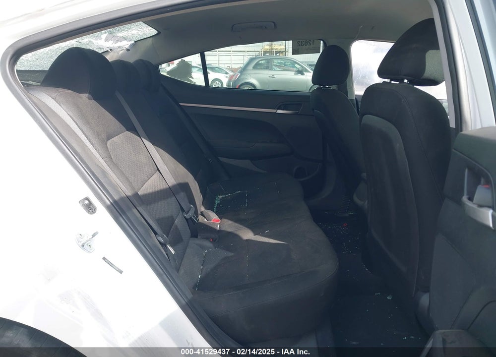 2019 HYUNDAI ELANTRA VIN: 5NPD74LF3KH454978