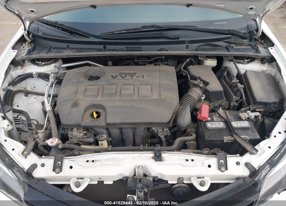 2018 TOYOTA COROLLA LE VIN: 5YFBURHE2JP793214