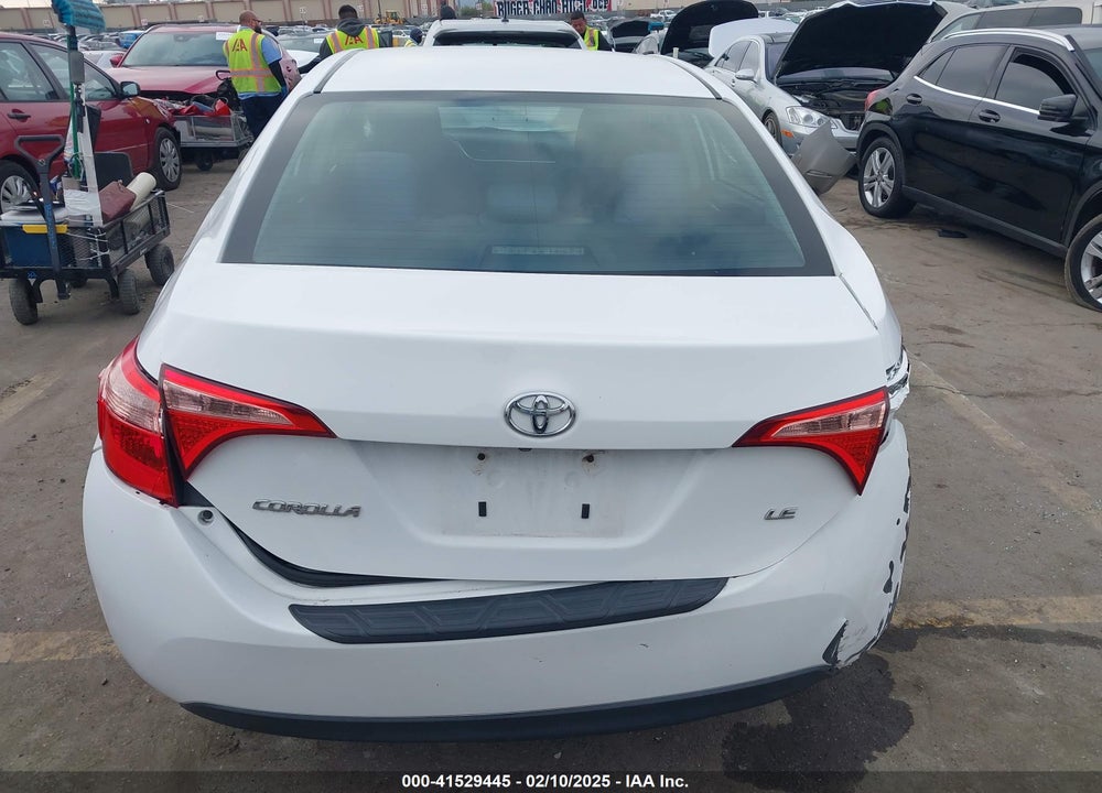 2018 TOYOTA COROLLA LE VIN: 5YFBURHE2JP793214